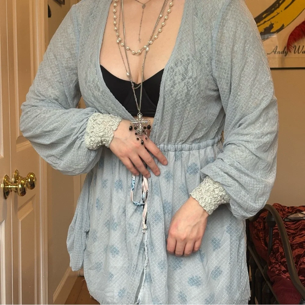 HAH Blue Mesh/Lace Reversible Robe - Picture 5 of 6